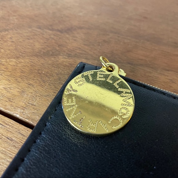 Stella McCartney leather pouch with gold zipper and logo pull wallet sma… - Picture 3 of 9